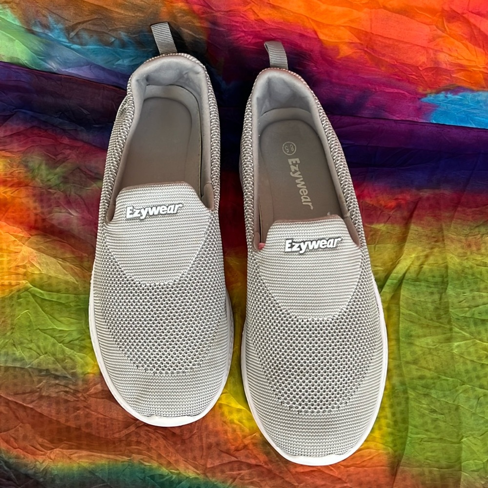 Ezywear Euro 39 US 8.5 Mesh Pull-on Lightweight Cushioned footbed Walking Work